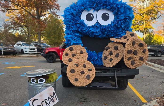 Cookie Monster Trunk or treat car. 